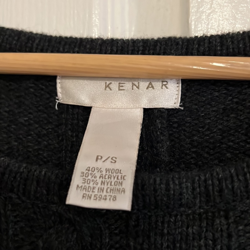 Poncho - Picture 5 of 6